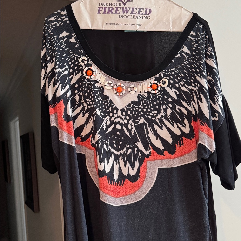 Black Tee With Decorative Print And Ornaments